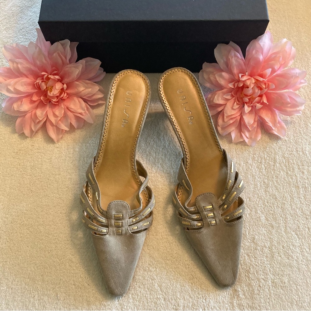 Unisa Natural Nude Suede Heels